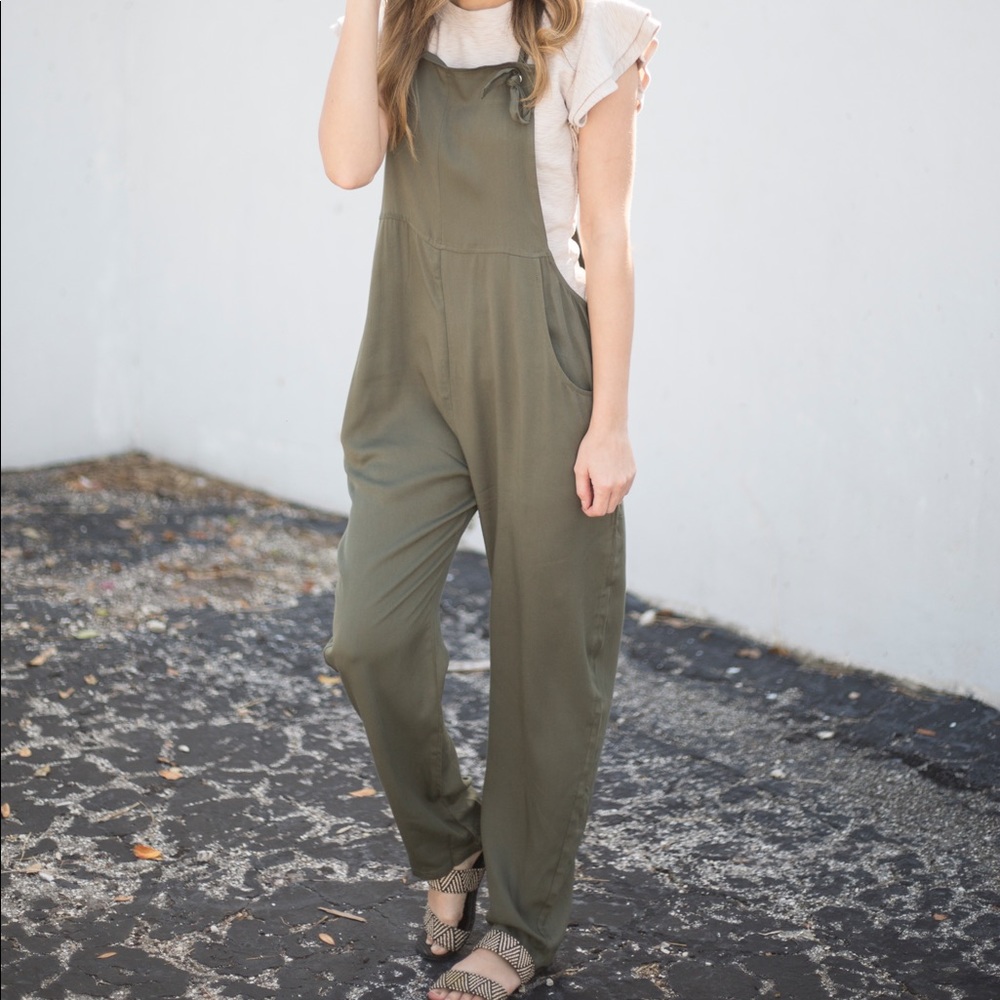 Tie strap jumpsuit